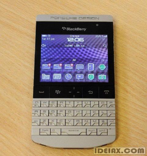 Selling: Apple iPhone 5 64GB,Galaxy s3,BlackBerry P’9981 Porsche